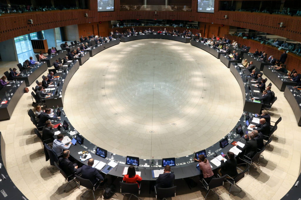 Runder Tisch des Europäischen Rates in Luxemburg (Quelle: European Union)